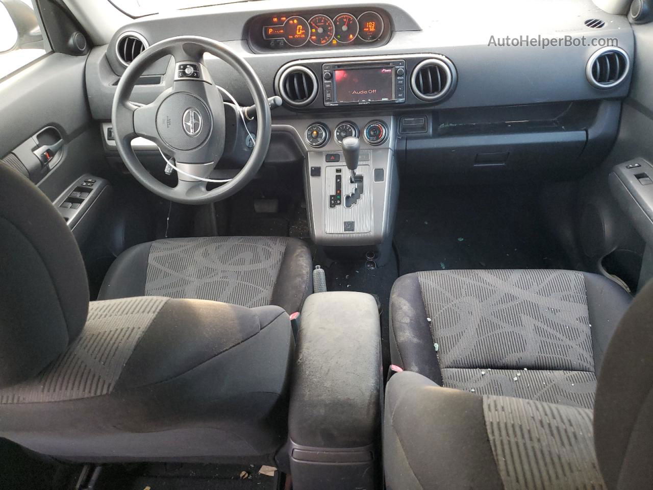 2015 Toyota Scion Xb  Серебряный vin: JTLZE4FE9FJ071465