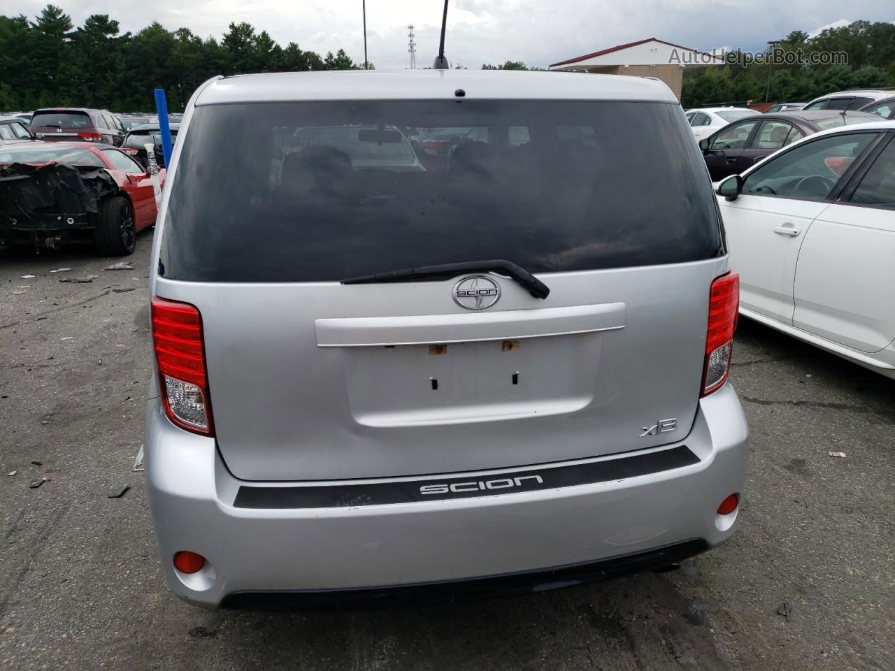 2015 Toyota Scion Xb  Серебряный vin: JTLZE4FEXFJ072186