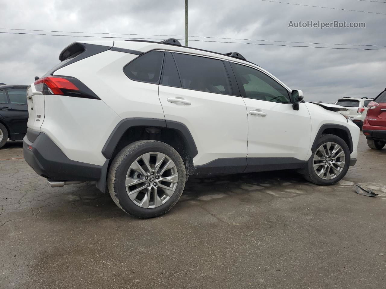 2019 Toyota Rav4 Xle Premium White vin: JTMA1RFV2KD509091