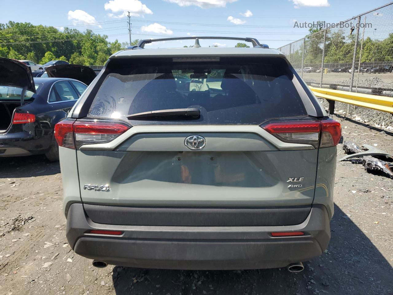 2021 Toyota Rav4 Xle Premium Gray vin: JTMA1RFV6MD073431