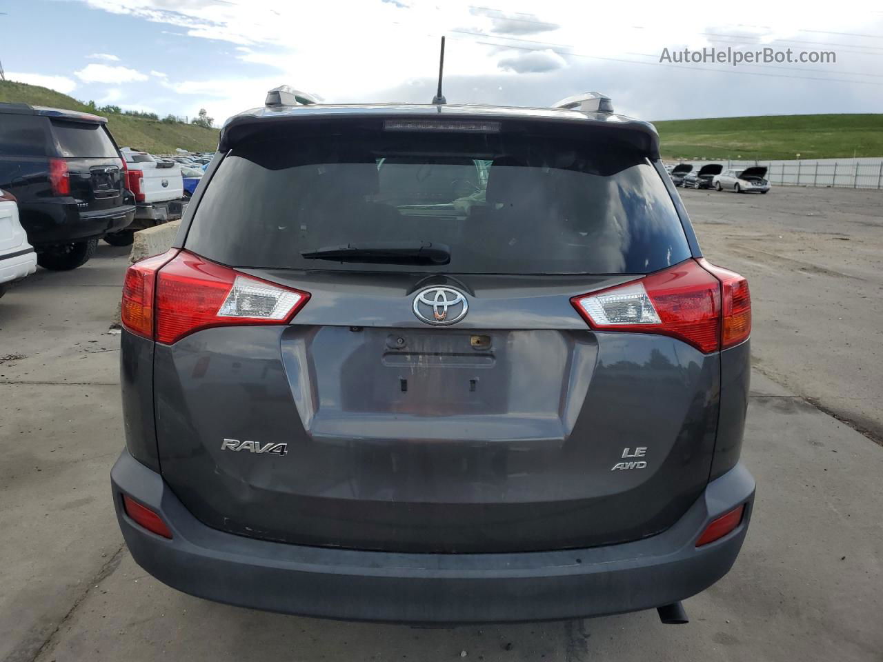 2015 Toyota Rav4 Le Gray vin: JTMBFREV0FJ024849