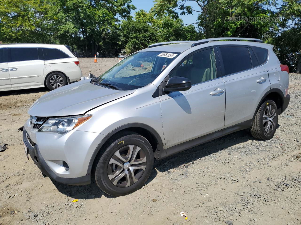 2015 Toyota Rav4 Le Silver vin: JTMBFREV0FJ030702