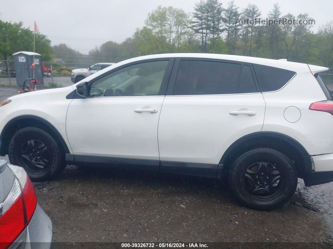 2018 Toyota Rav4 Le White vin: JTMBFREV0JJ729045