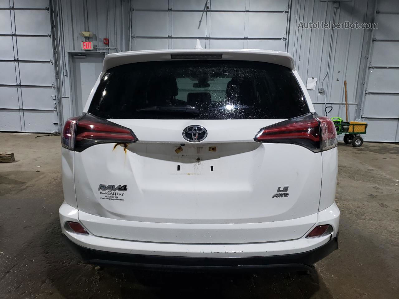 2018 Toyota Rav4 Le White vin: JTMBFREV1JJ718295