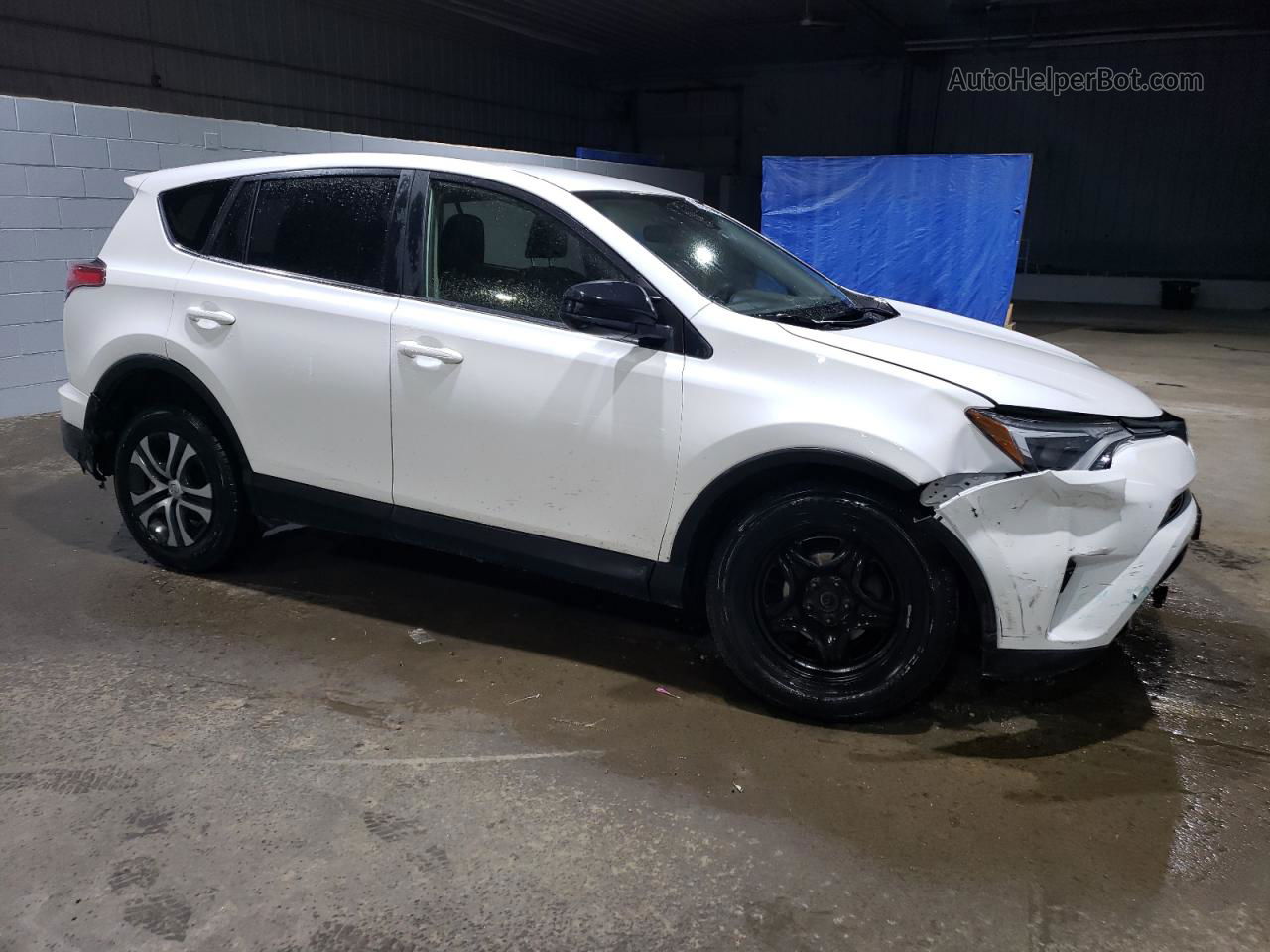 2018 Toyota Rav4 Le White vin: JTMBFREV1JJ718295