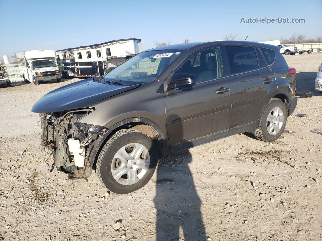 2015 Toyota Rav4 Le Brown vin: JTMBFREV2FD170166