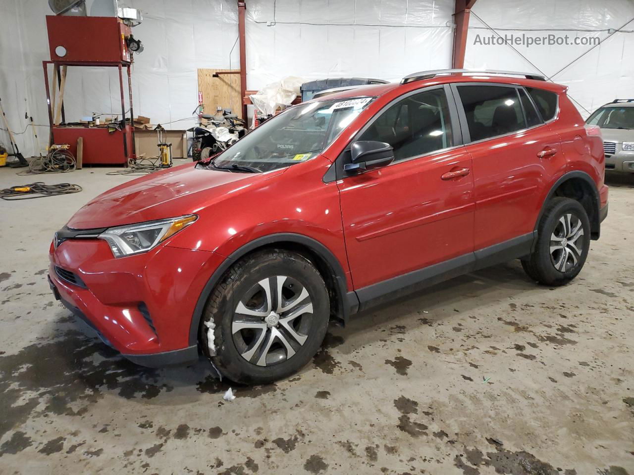 2017 Toyota Rav4 Le Красный vin: JTMBFREV2HJ127872