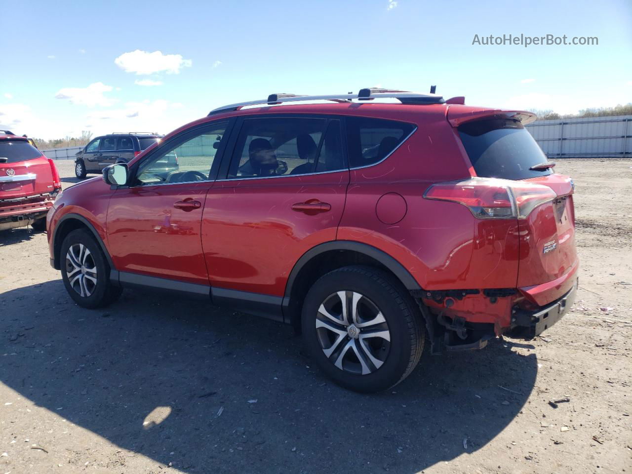 2016 Toyota Rav4 Le Red vin: JTMBFREV3GJ097473