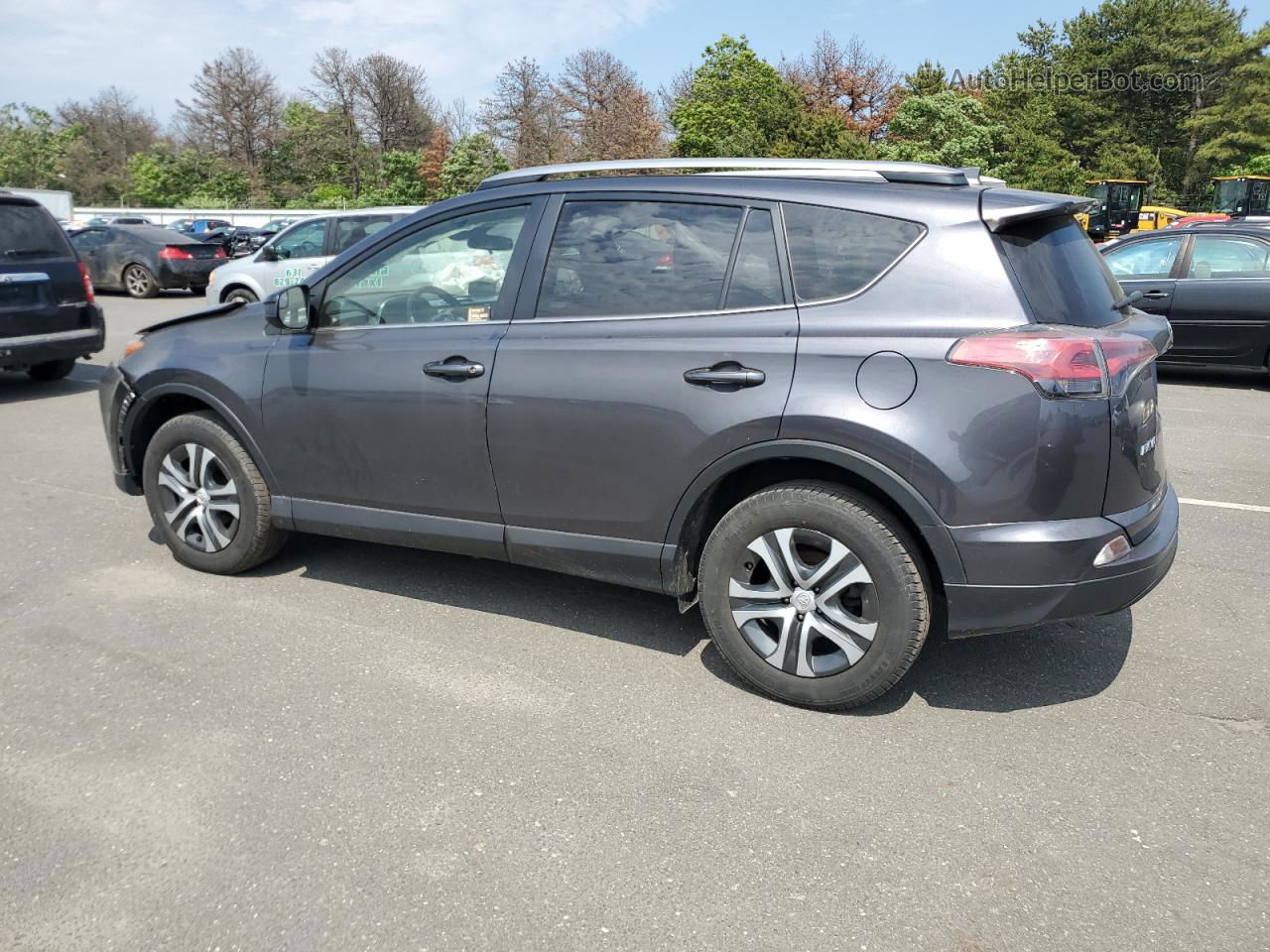 2018 Toyota Rav4 Le Gray vin: JTMBFREV4JJ201752