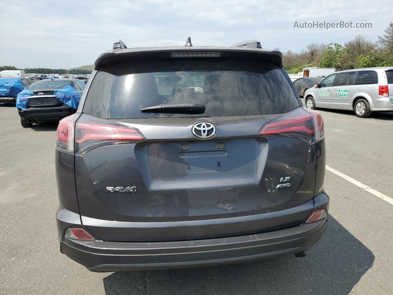 2018 Toyota Rav4 Le Gray vin: JTMBFREV4JJ201752