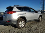 2015 Toyota Rav4 Le Silver vin: JTMBFREV5FD104162