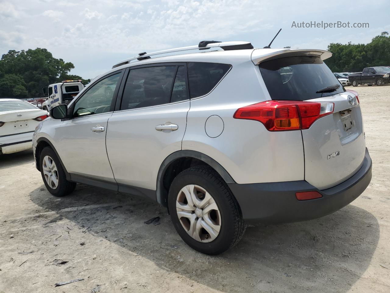 2015 Toyota Rav4 Le Серебряный vin: JTMBFREV6FJ037248