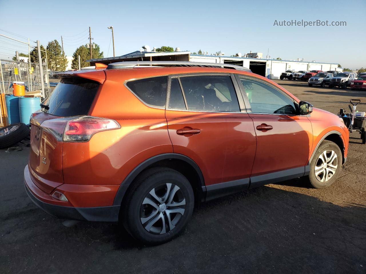 2016 Toyota Rav4 Le Orange vin: JTMBFREV6GJ057050