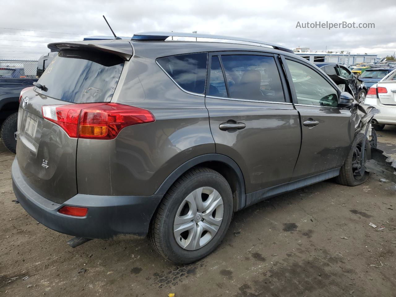 2015 Toyota Rav4 Le Brown vin: JTMBFREV7FD116491