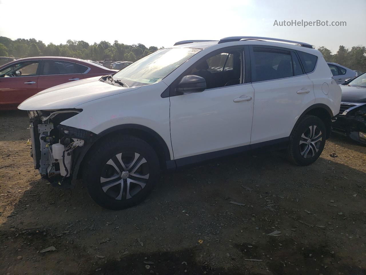 2016 Toyota Rav4 Le White vin: JTMBFREV7GJ064380