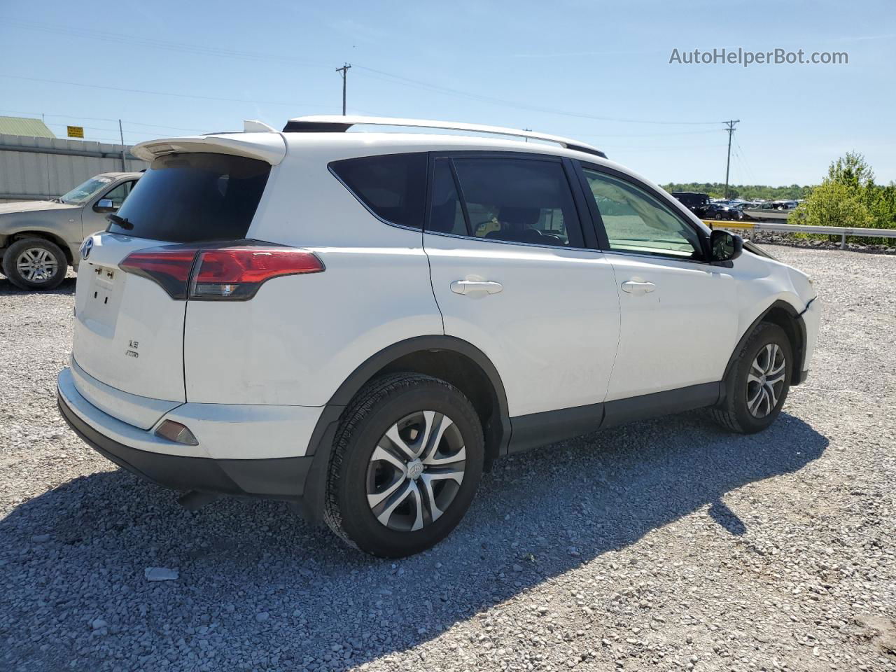 2016 Toyota Rav4 Le White vin: JTMBFREV8GJ067787