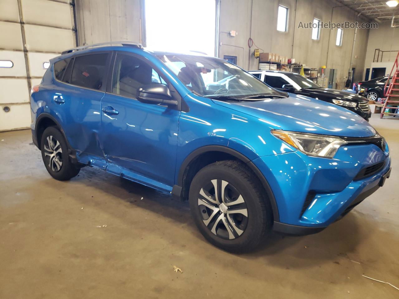 2018 Toyota Rav4 Le Blue vin: JTMBFREV8JJ737183