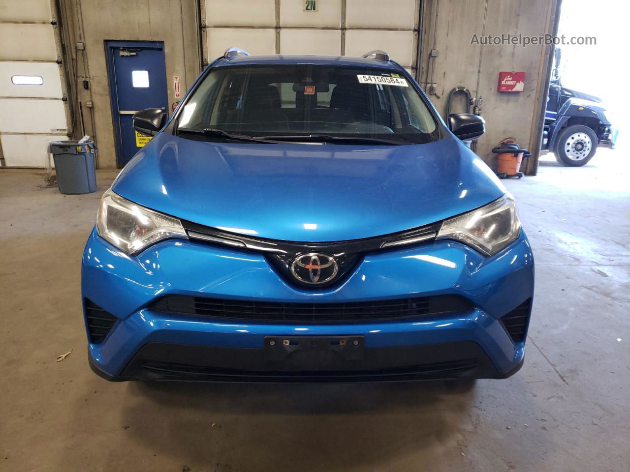 2018 Toyota Rav4 Le Синий vin: JTMBFREV8JJ737183