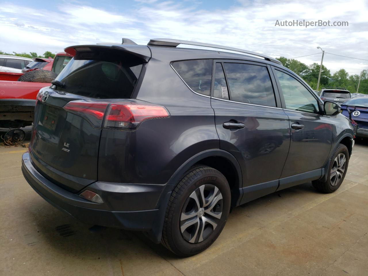 2017 Toyota Rav4 Le Gray vin: JTMBFREVXHJ150560