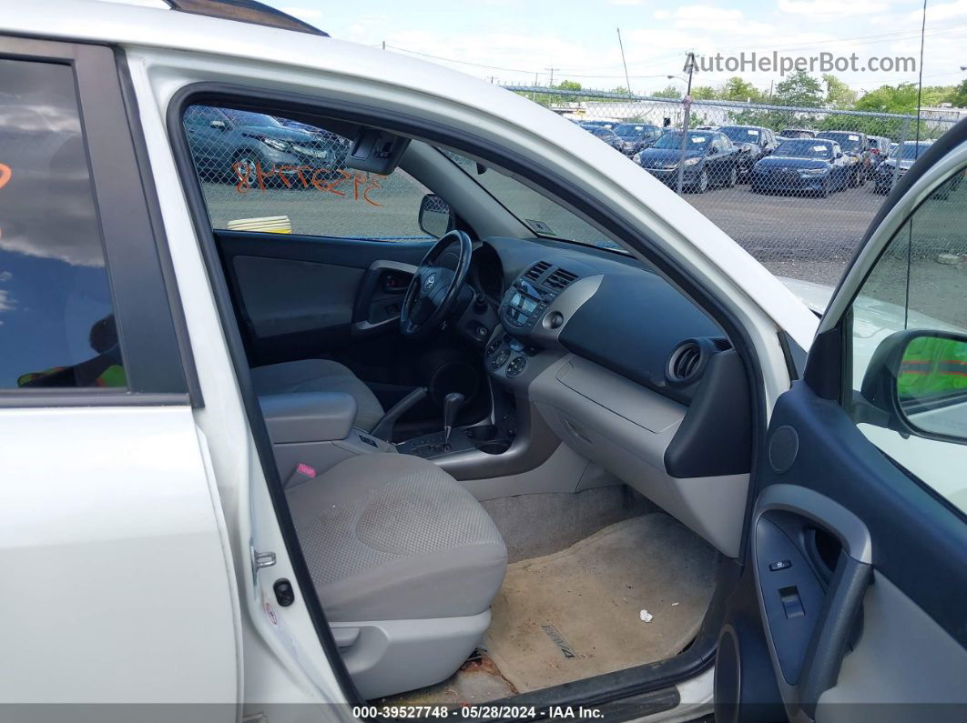 2007 Toyota Rav4 Limited V6 White vin: JTMBK31V675013038