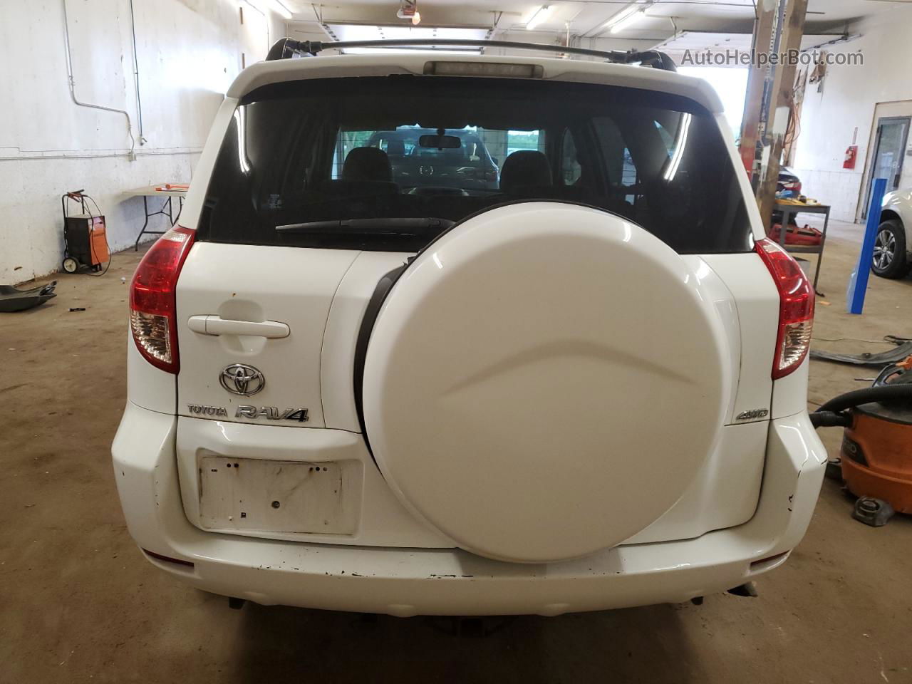 2007 Toyota Rav4  White vin: JTMBK33V475015433