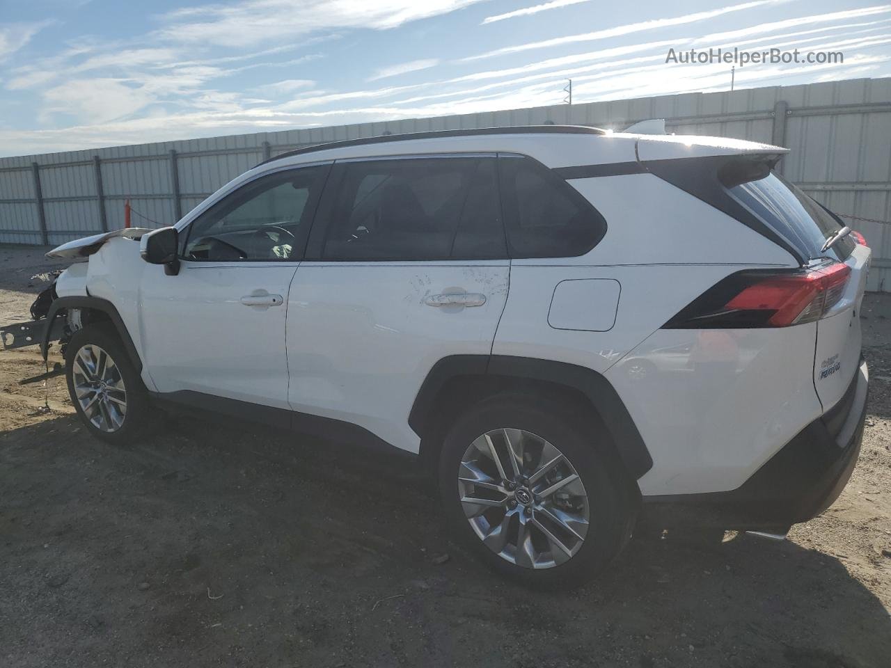 2019 Toyota Rav4 Xle Premium White vin: JTMC1RFV2KD510671