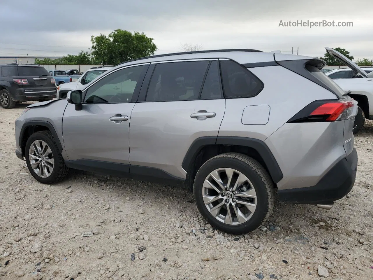 2020 Toyota Rav4 Xle Premium Silver vin: JTMC1RFV6LJ020771