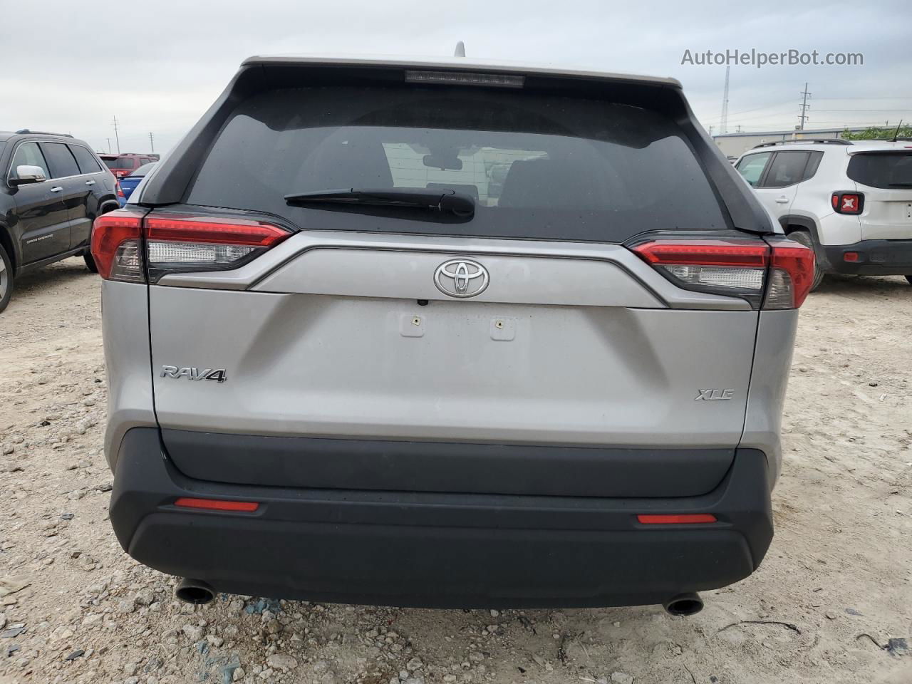 2020 Toyota Rav4 Xle Premium Silver vin: JTMC1RFV6LJ020771