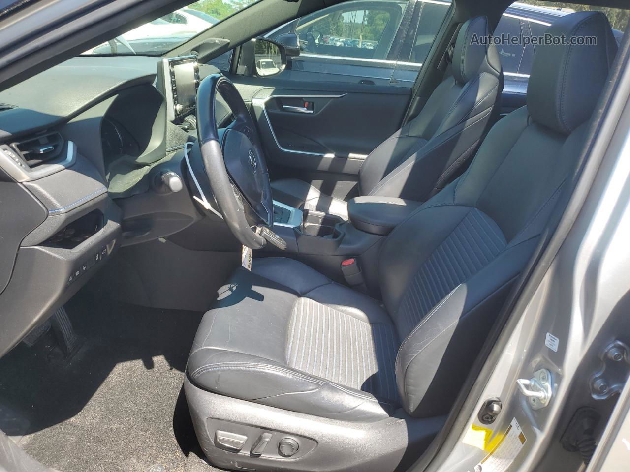 2019 Toyota Rav4 Xse Silver vin: JTMEWRFV1KJ009055