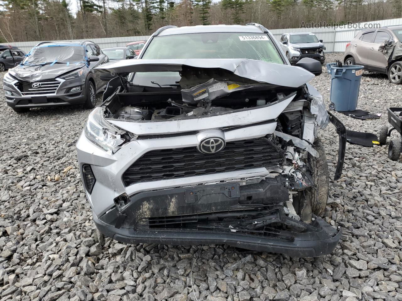 2019 Toyota Rav4 Le Серебряный vin: JTMF1RFV2KD503233