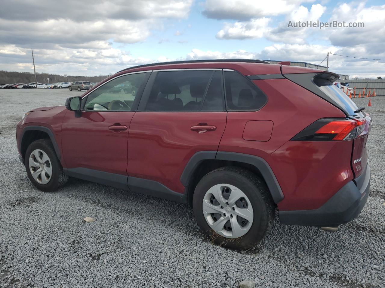 2019 Toyota Rav4 Le Red vin: JTMF1RFVXKD040029