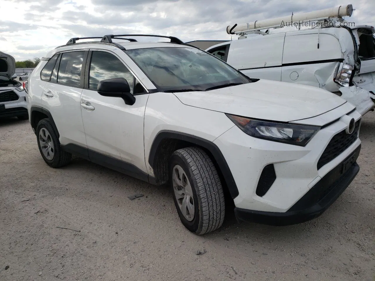 2019 Toyota Rav4 Le White vin: JTMH1RFV0KD507063