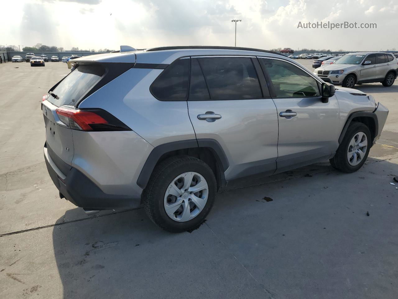 2019 Toyota Rav4 Le Серебряный vin: JTMH1RFV1KJ005910