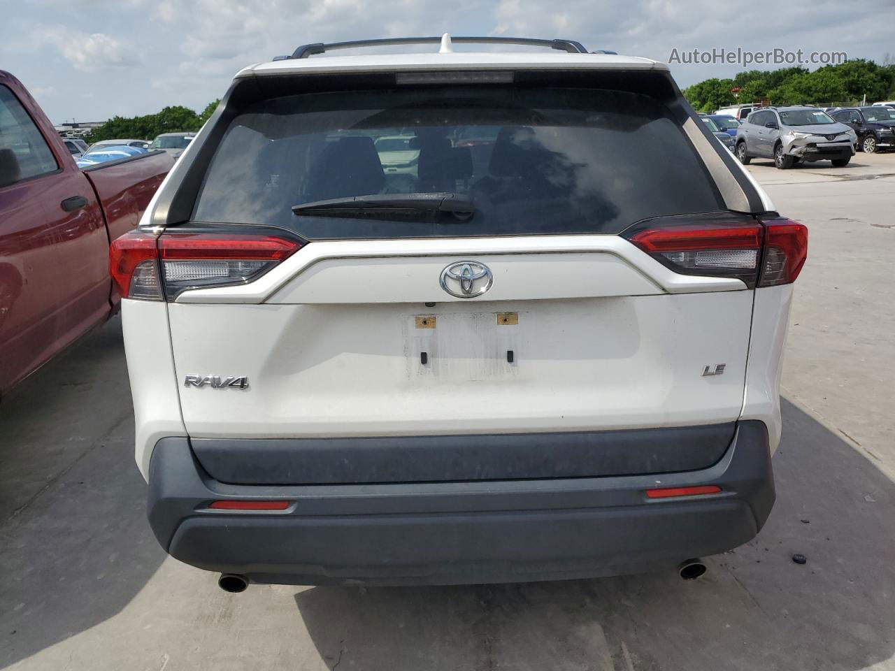 2019 Toyota Rav4 Le White vin: JTMH1RFV1KJ006376