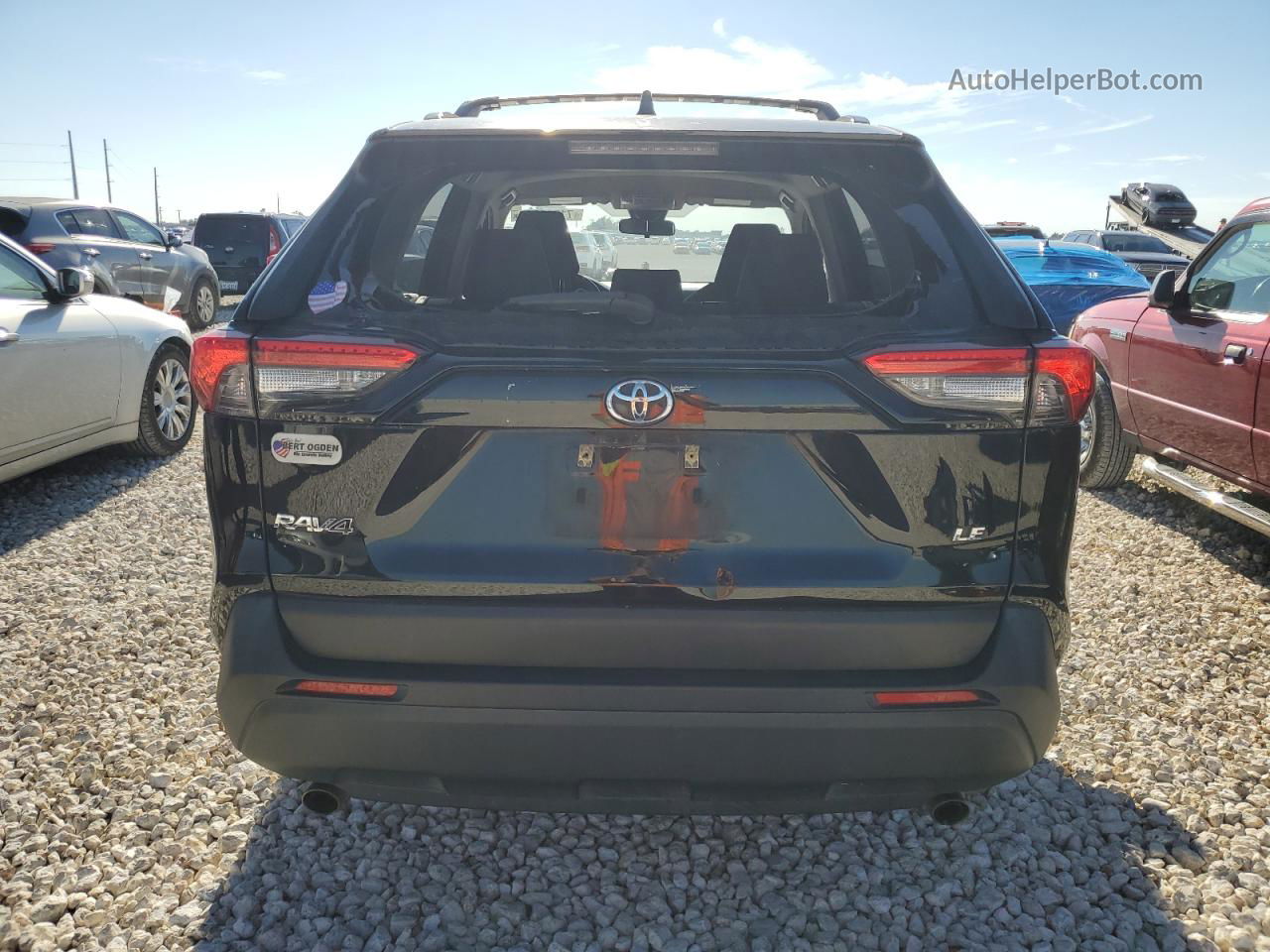 2019 Toyota Rav4 Le Black vin: JTMH1RFV5KJ004811