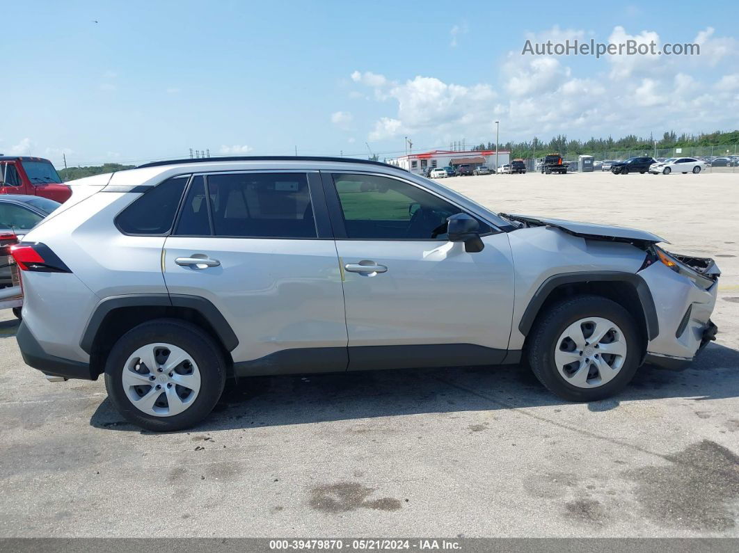 2020 Toyota Rav4 Le Silver vin: JTMH1RFV7LD051516