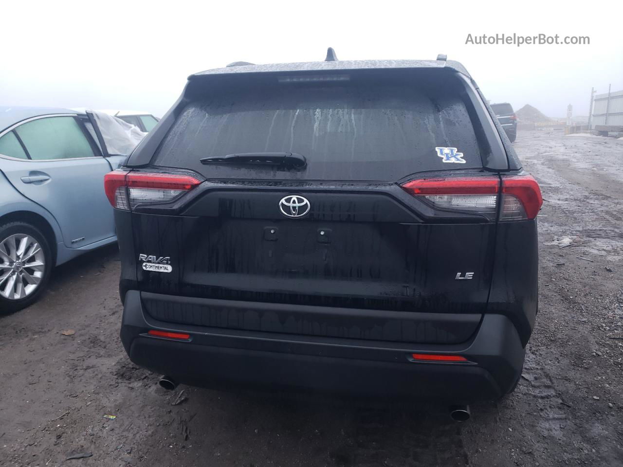 2019 Toyota Rav4 Le Black vin: JTMH1RFV8KJ014443