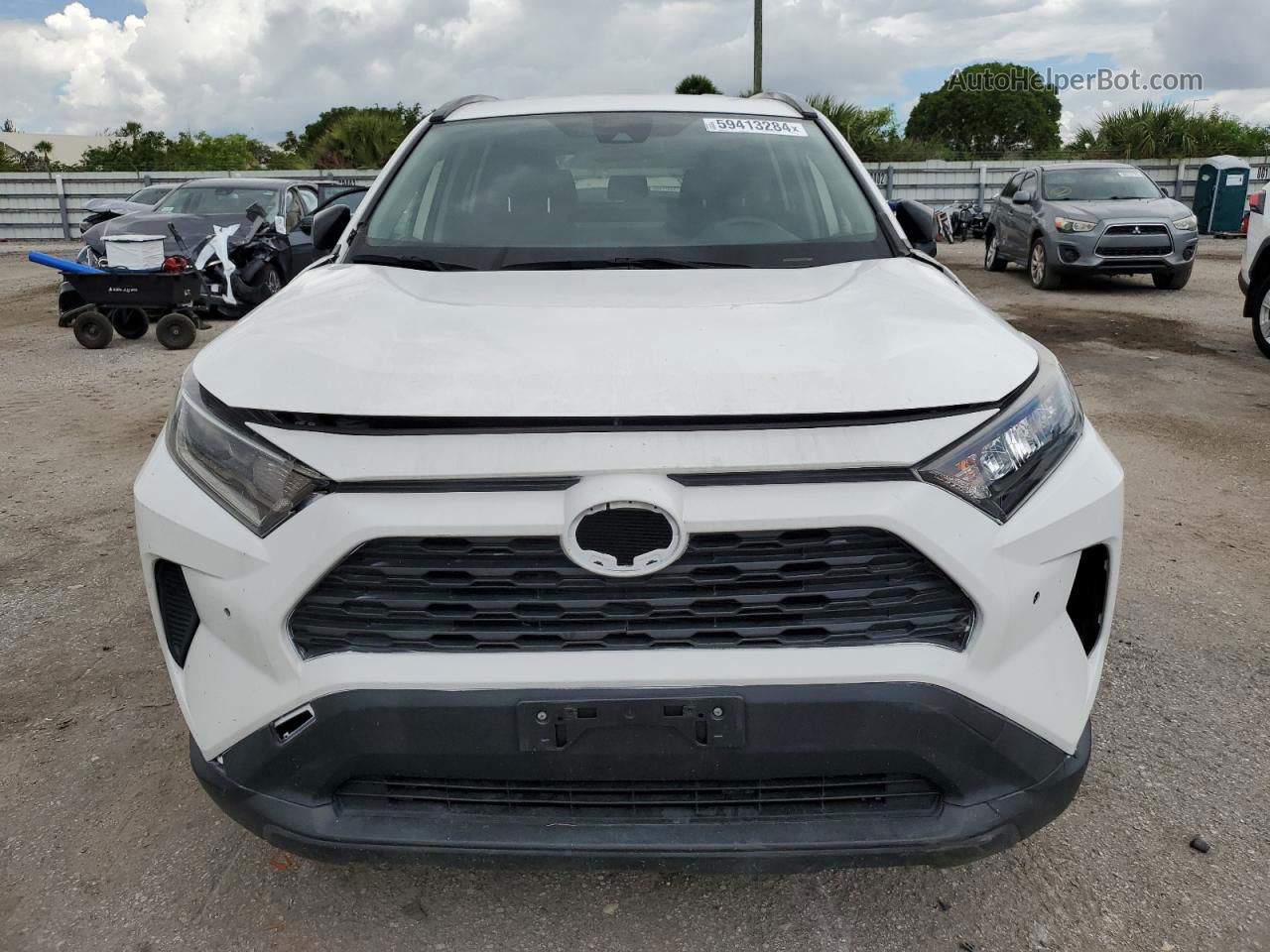 2019 Toyota Rav4 Le White vin: JTMH1RFVXKD507412