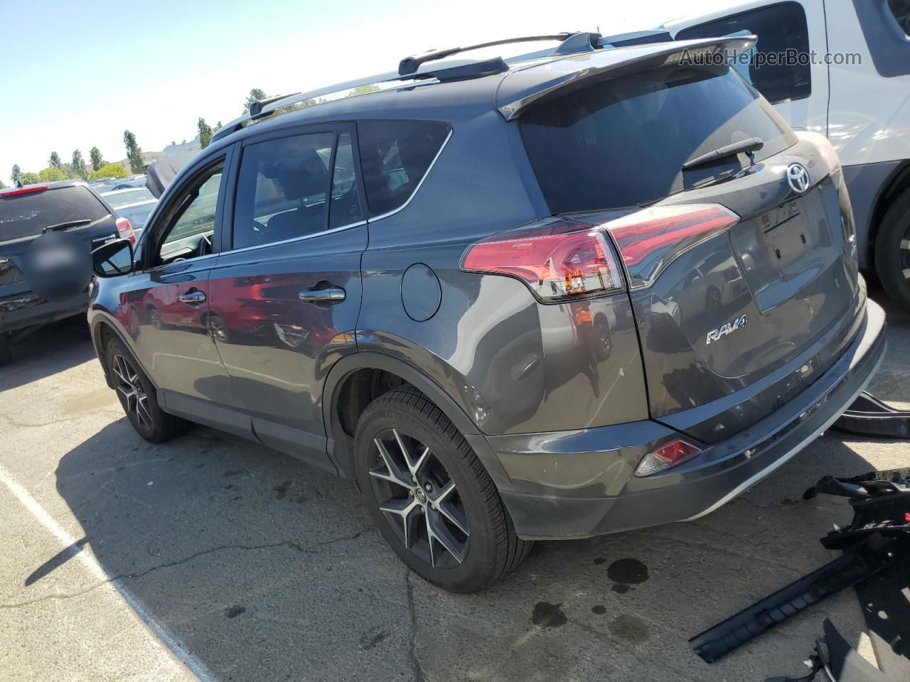 2018 Toyota Rav4 Se Gray vin: JTMJFREV3JJ719525