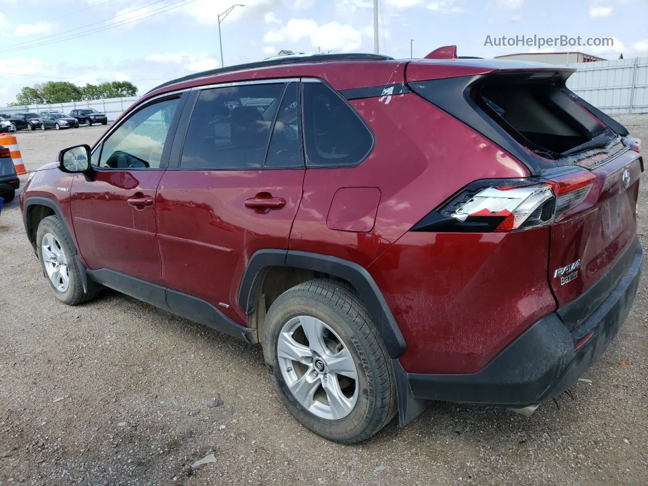 2019 Toyota Rav4 Le Красный vin: JTMMWRFVXKD029704