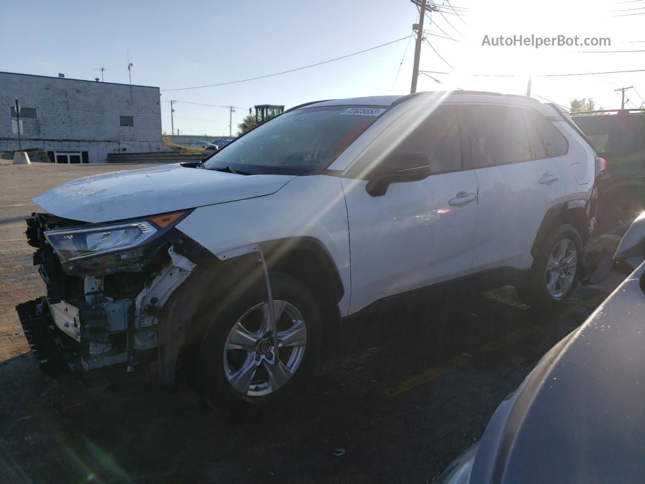 2019 Toyota Rav4 Xle White vin: JTMP1RFV6KD516622