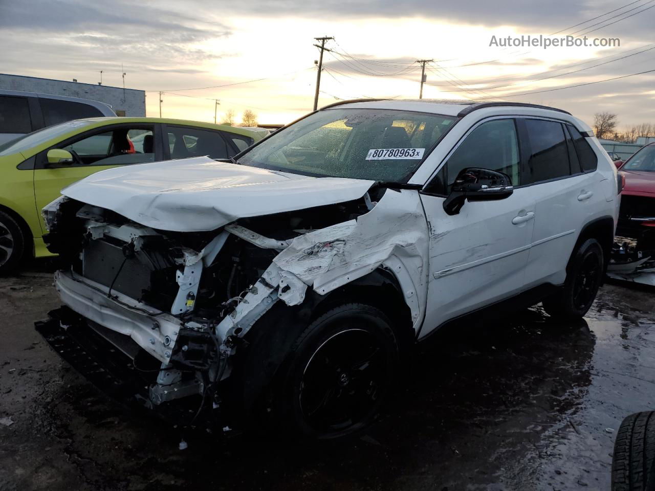 2019 Toyota Rav4 Xle White vin: JTMP1RFVXKD022117