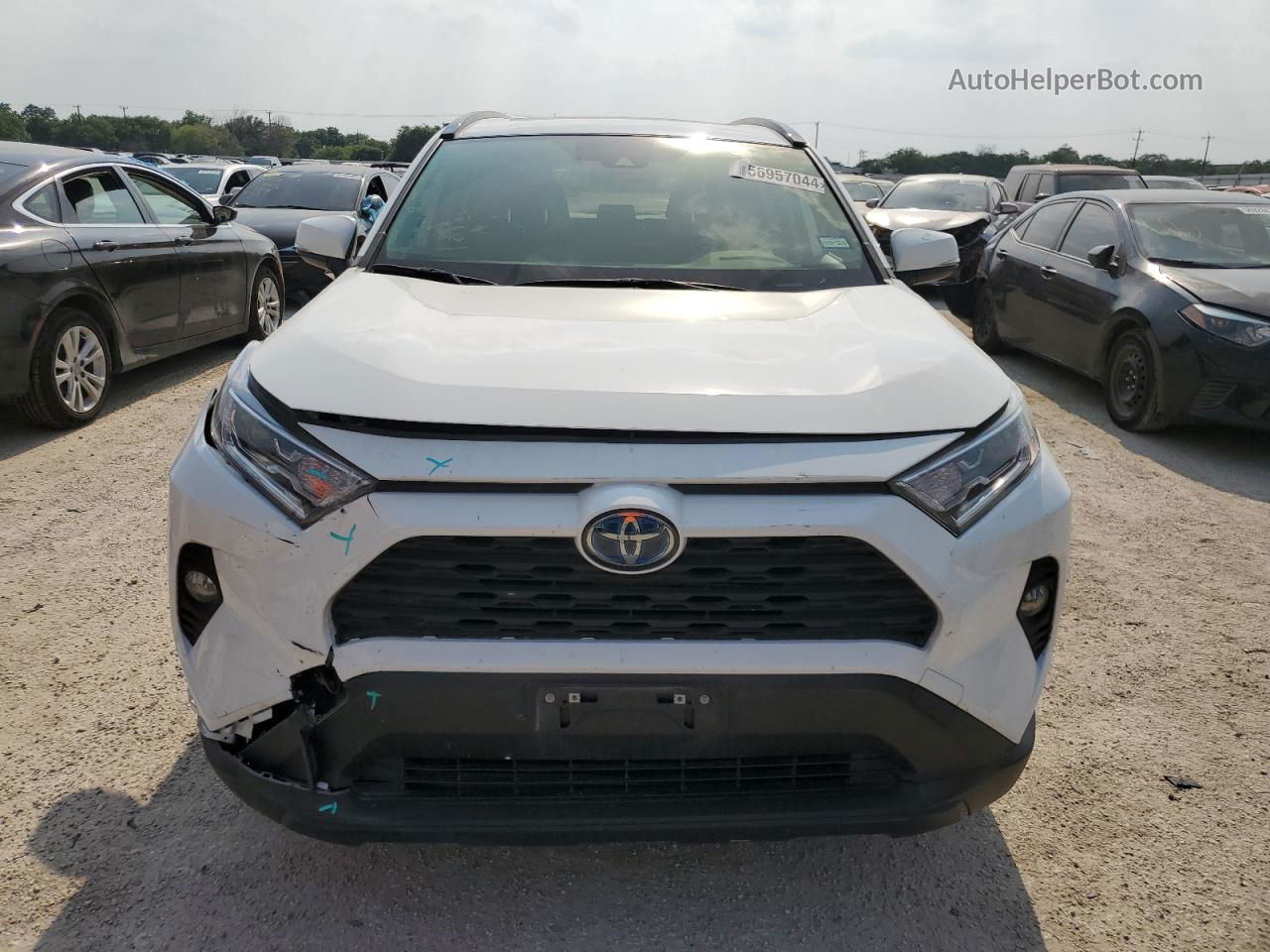 2020 Toyota Rav4 Xle White vin: JTMR6RFV3LD003033