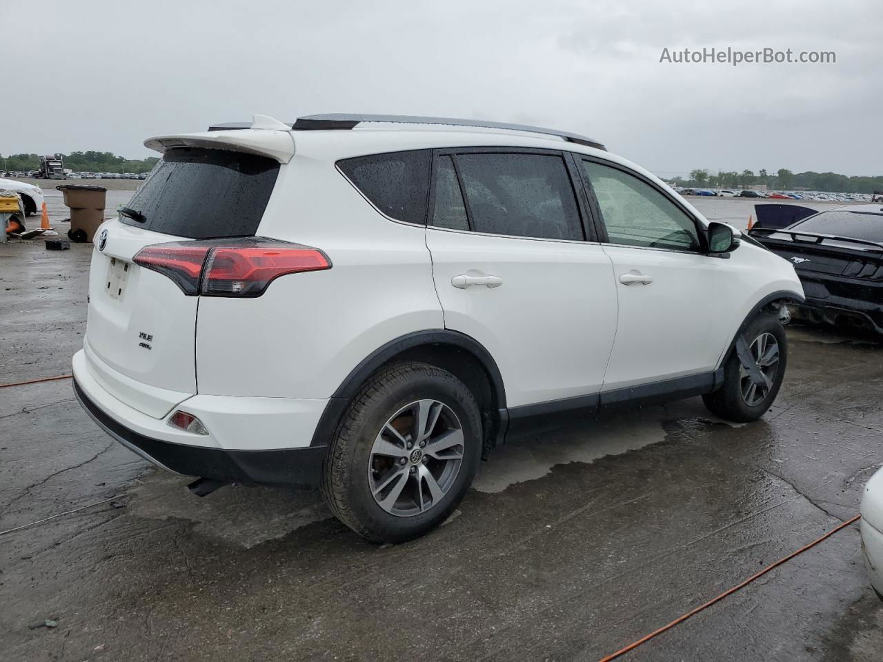 2018 Toyota Rav4 Adventure White vin: JTMRFREV1JJ193687