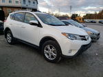 2015 Toyota Rav4 Xle Белый vin: JTMRFREV2FJ037830