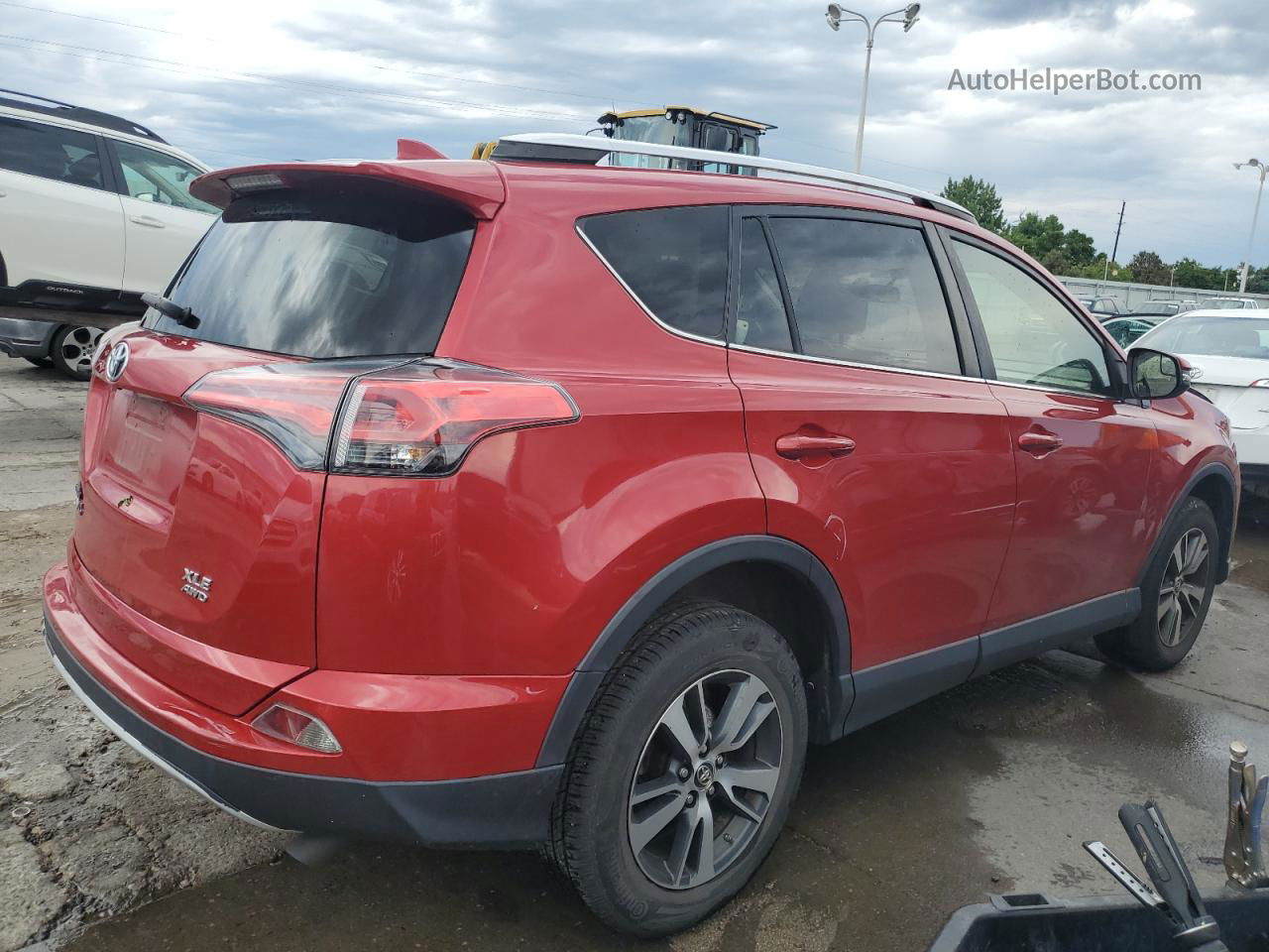 2016 Toyota Rav4 Xle Красный vin: JTMRFREV2GJ056928