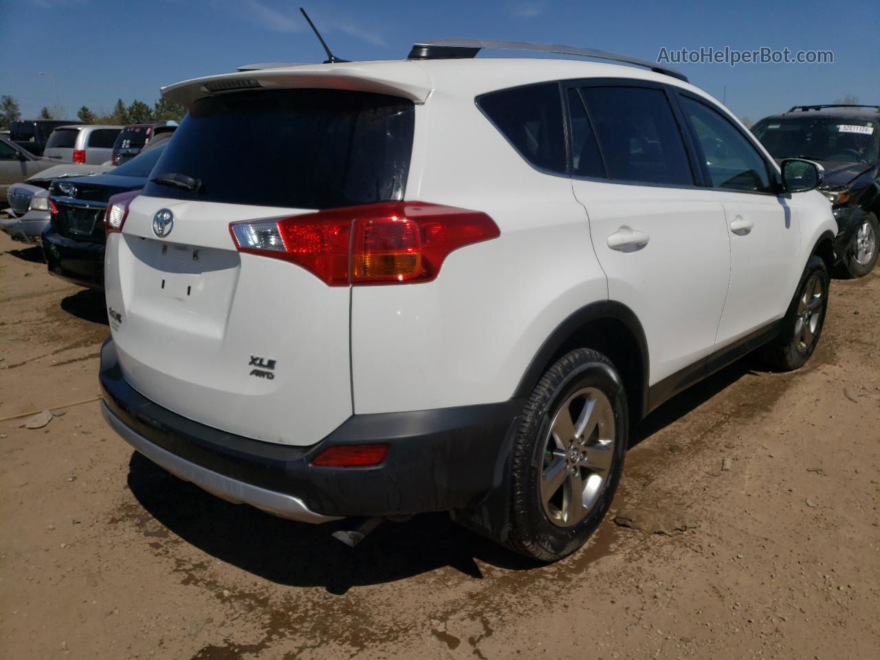 2015 Toyota Rav4 Xle White vin: JTMRFREV3FD150491