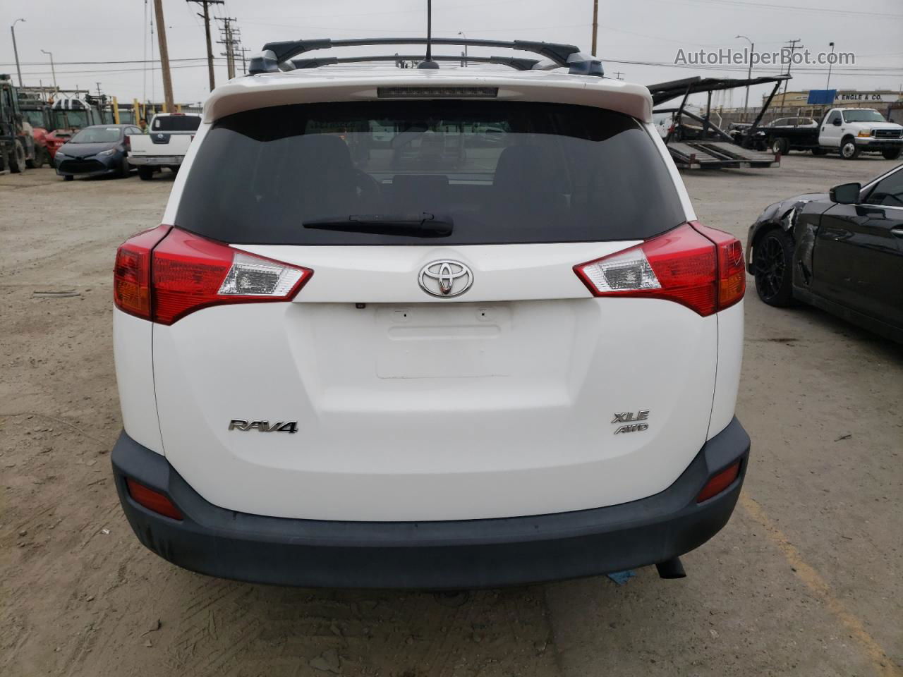 2015 Toyota Rav4 Xle White vin: JTMRFREV4FD118052