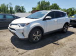 2016 Toyota Rav4 Xle White vin: JTMRFREV4GJ092152