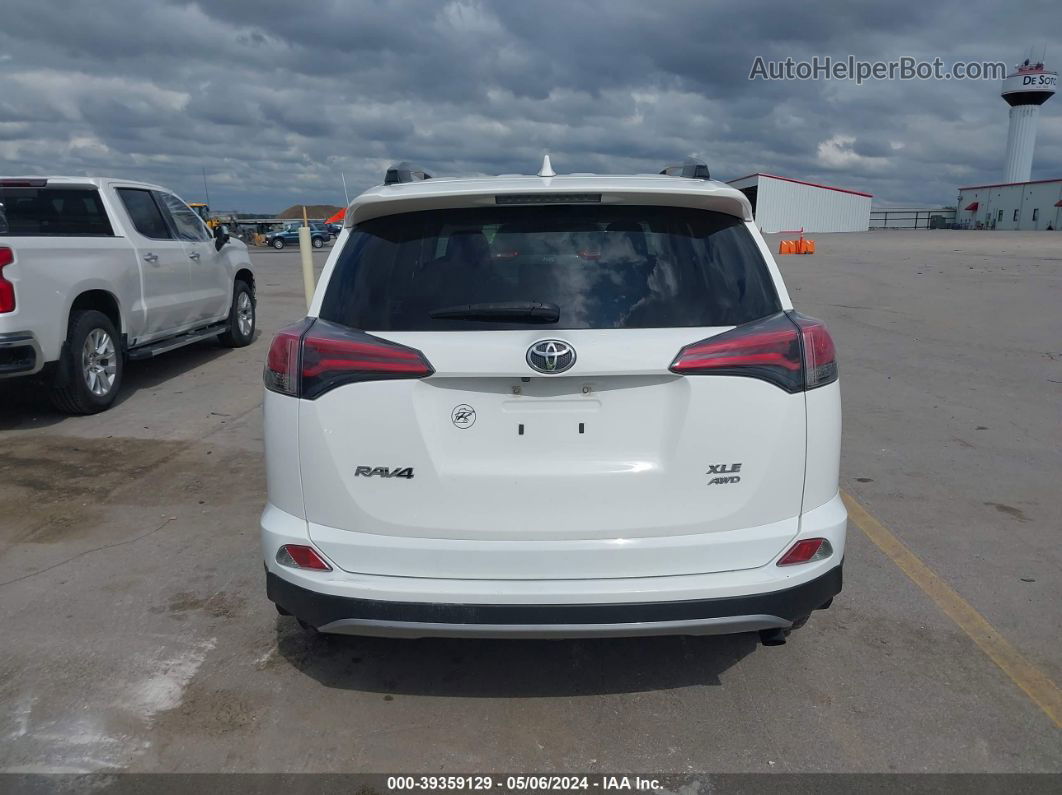 2018 Toyota Rav4 Xle White vin: JTMRFREV6JD248214